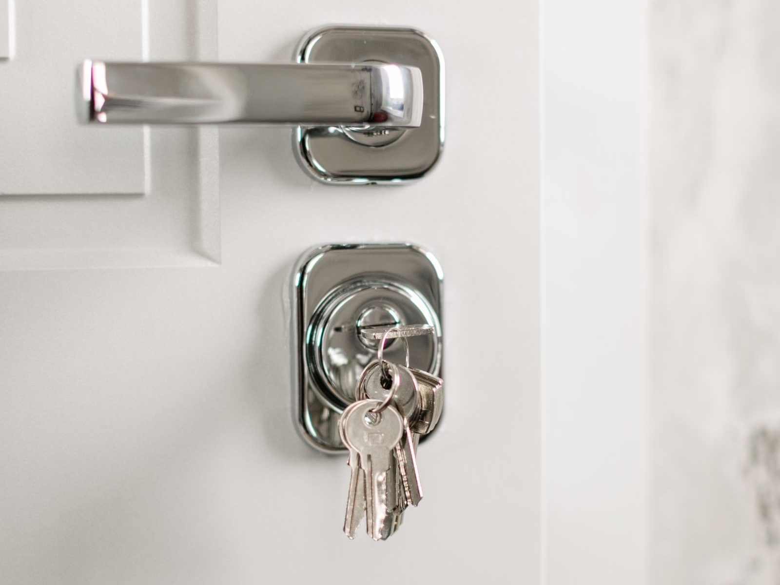 Doors & hardware